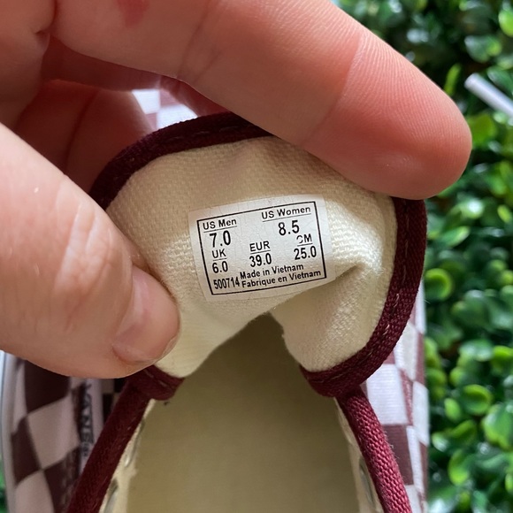 Maroon Checkered Vans Sz. 8.5 - Picture 6 of 9